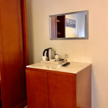 Art Boutique 2* Warna