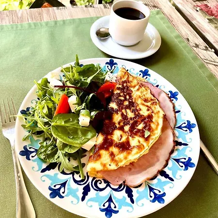 Art Boutique 2* Warna